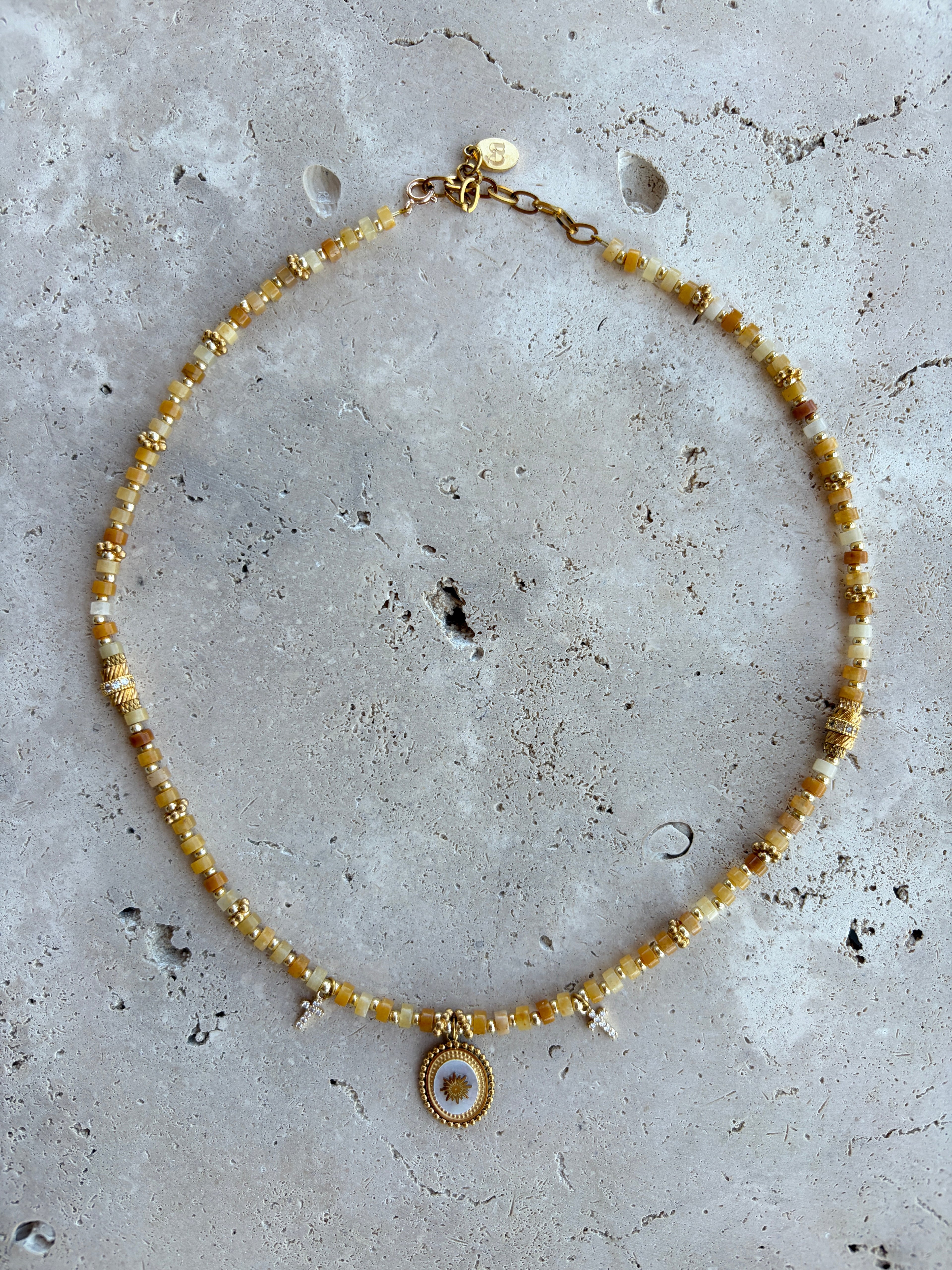 Collier Lumae