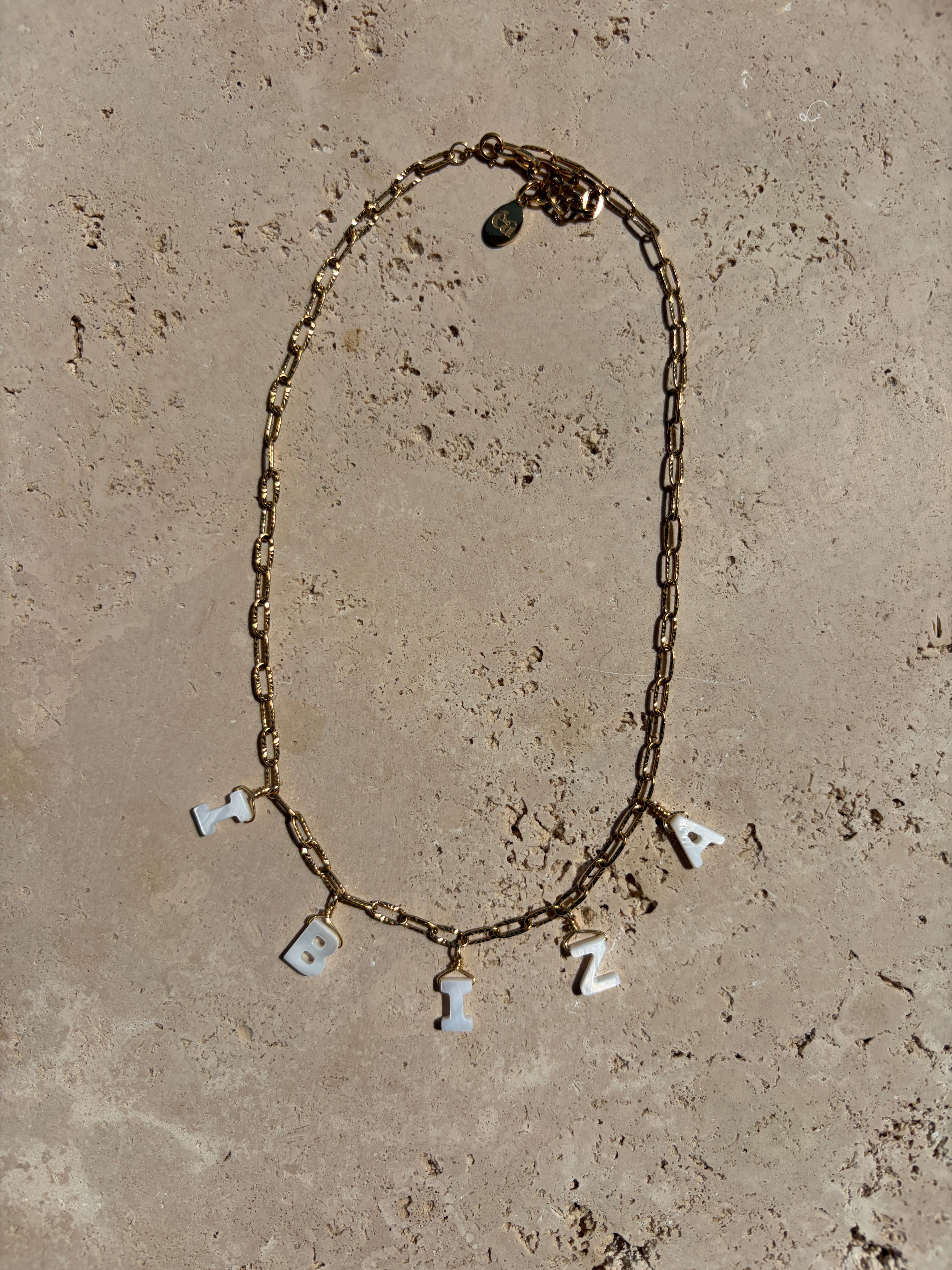 Collier message “Les cartes postales”