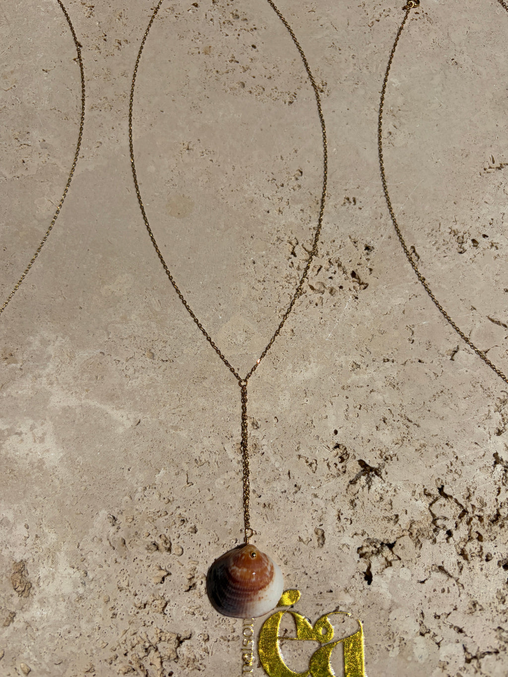 Sautoir coquillages "Les îles Bréhat"
