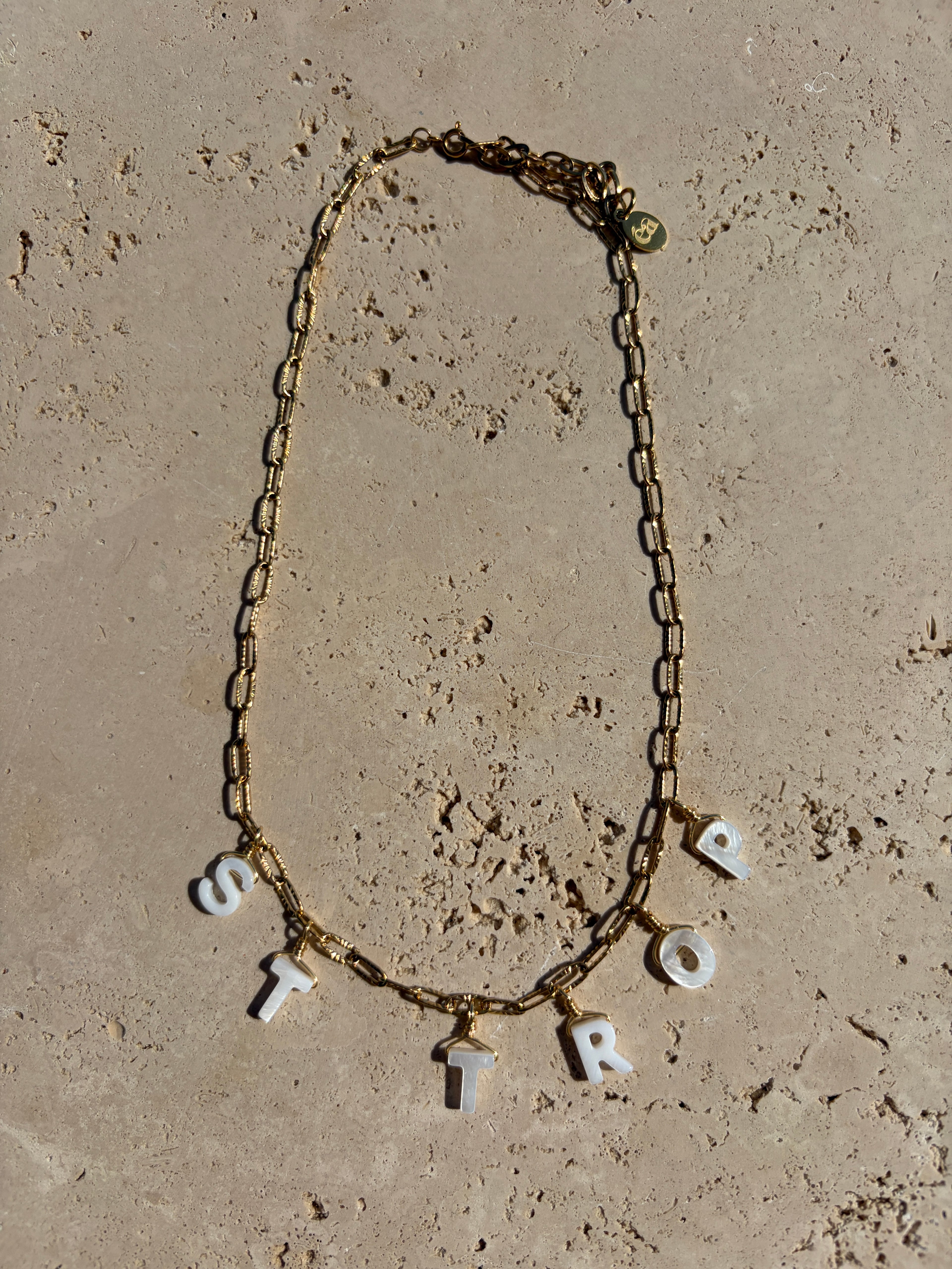Collier message “Les cartes postales”