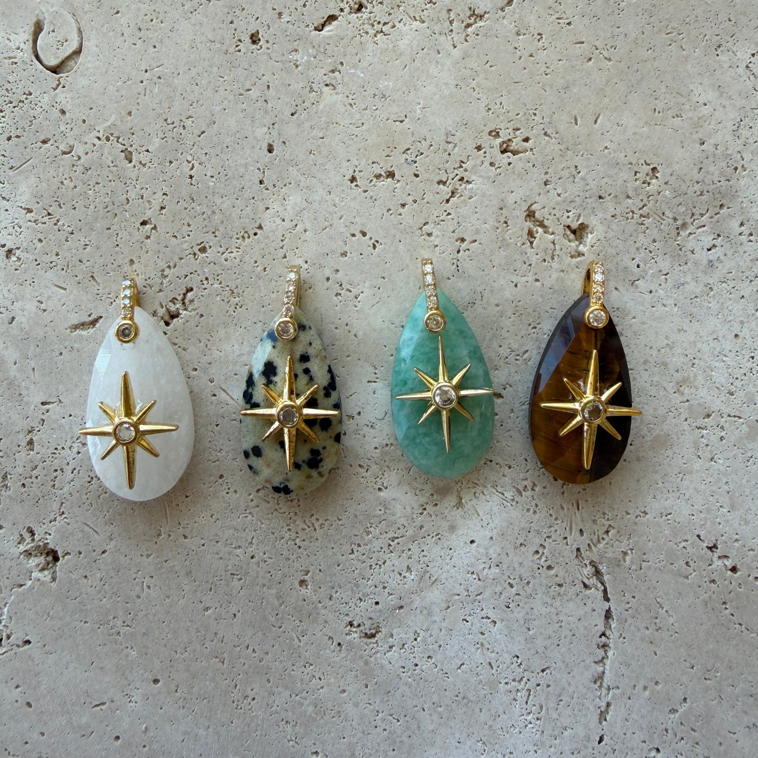 Collier Astra