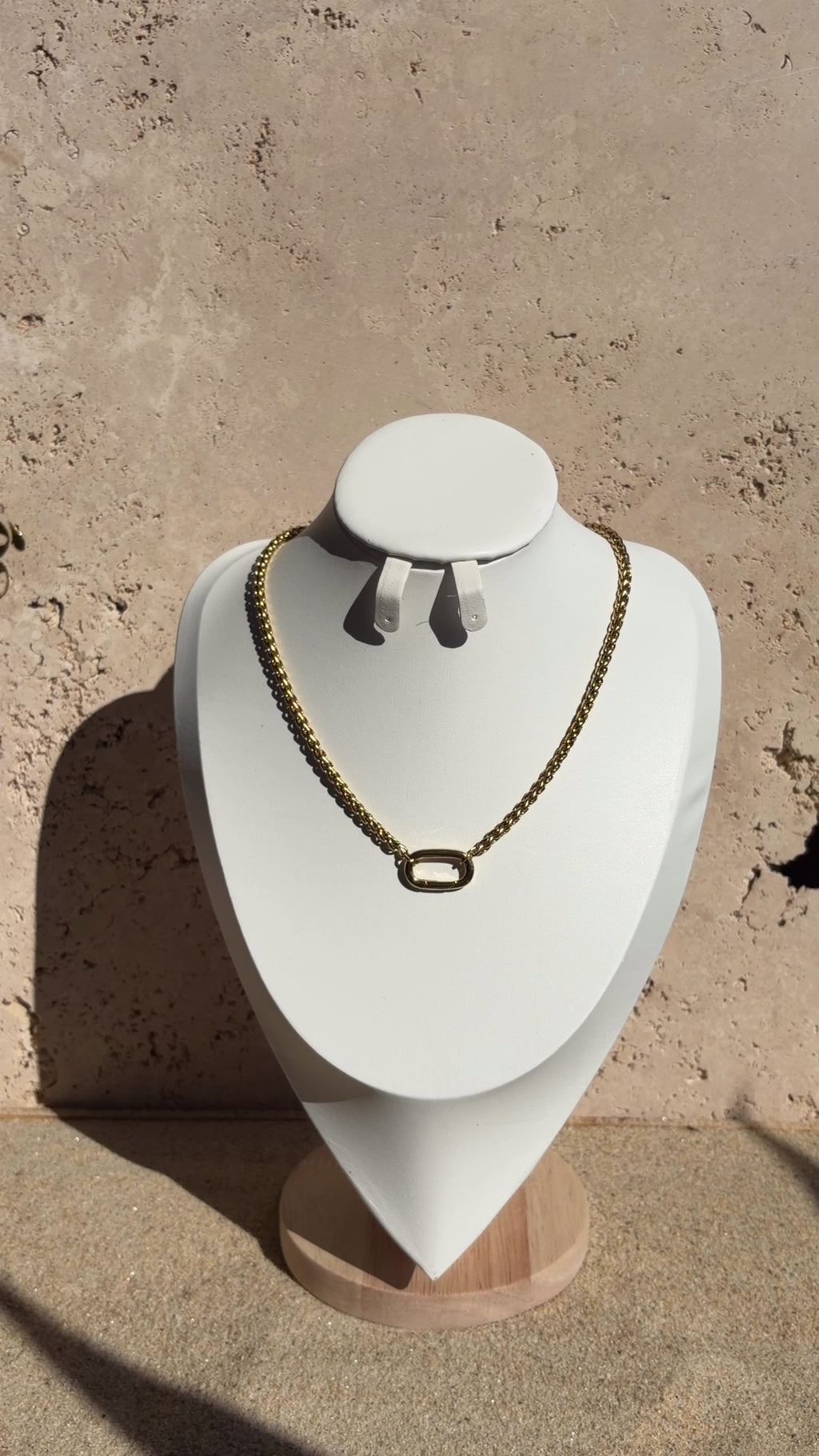 Collier interchangeable