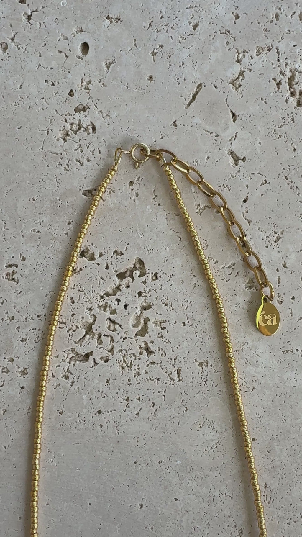 Collier Solis